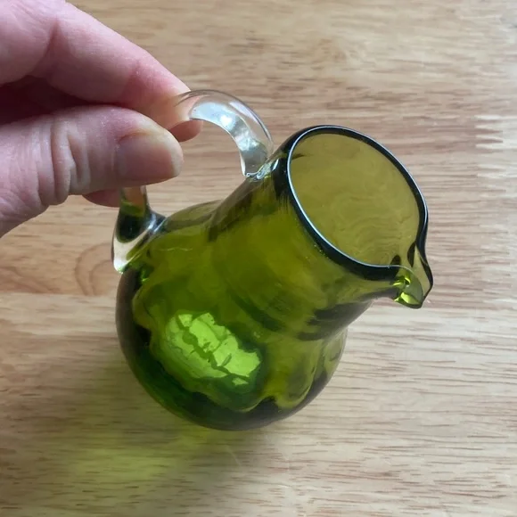 🌷5/$25 Vintage Miniature Green Glass Pitcher - Picture 6 of 12